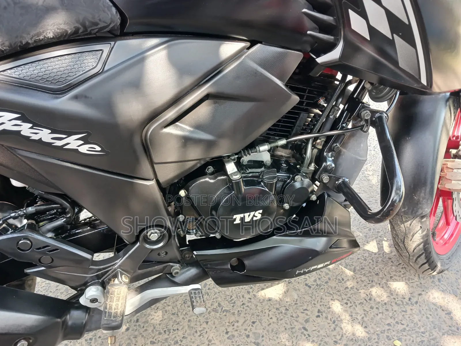 TVS Apache 160 4V 2023 Black