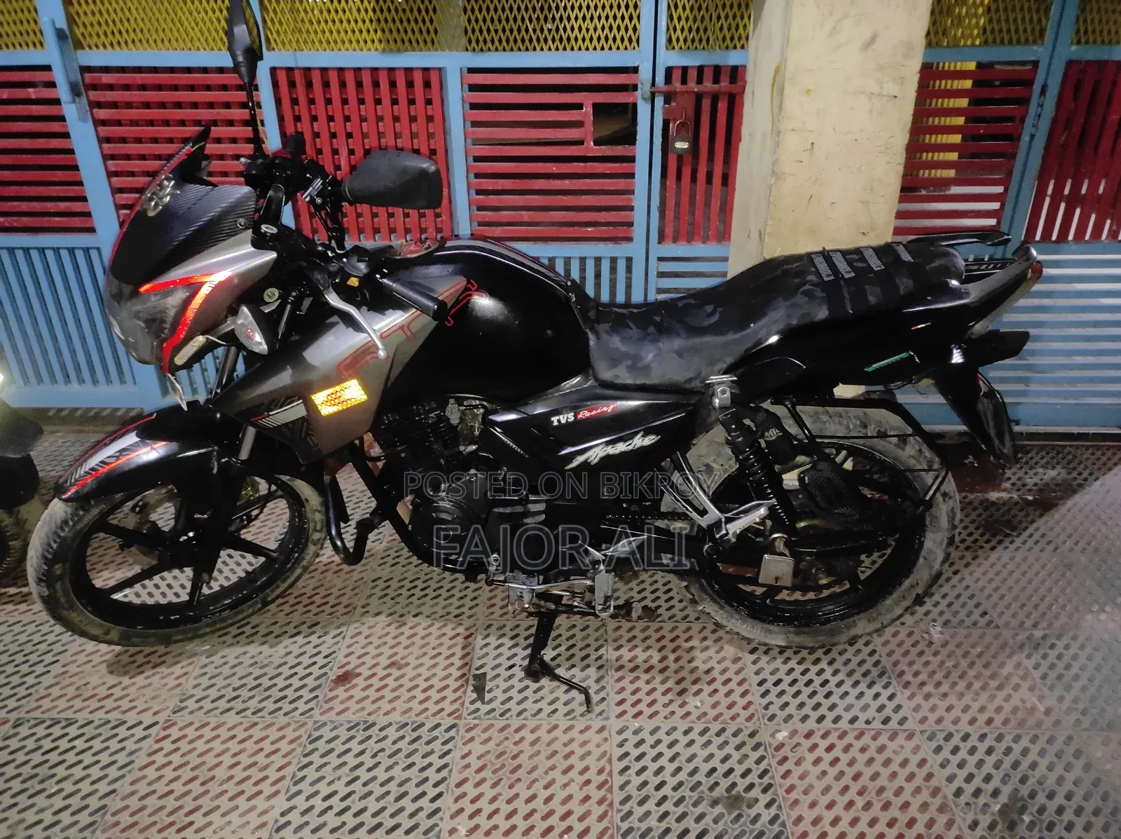 TVS Apache RTR 160 2V 2013 Black