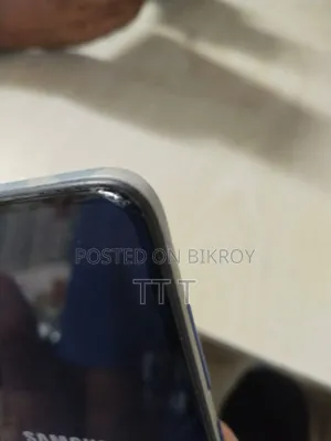 স্যামসাং গ্যালাক্সি এ২০ ৩২ জিবি হোয়াইট