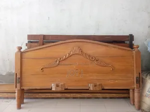 সেগুন কাঠের খাট