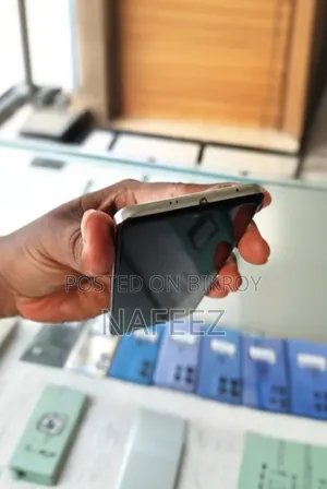Vivo V50e 128 GB White