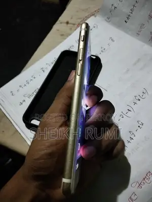 Apple iPhone 6s 16 GB Gold