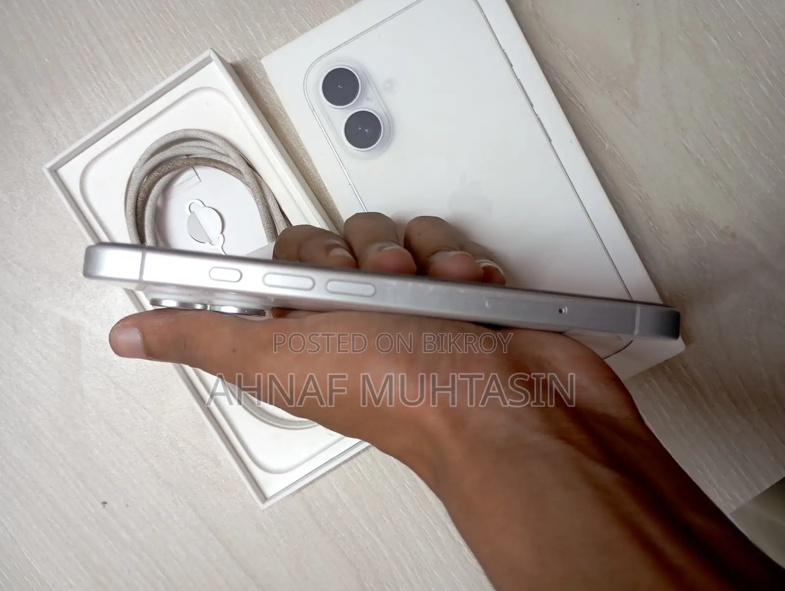 Apple iPhone 16 128 GB White