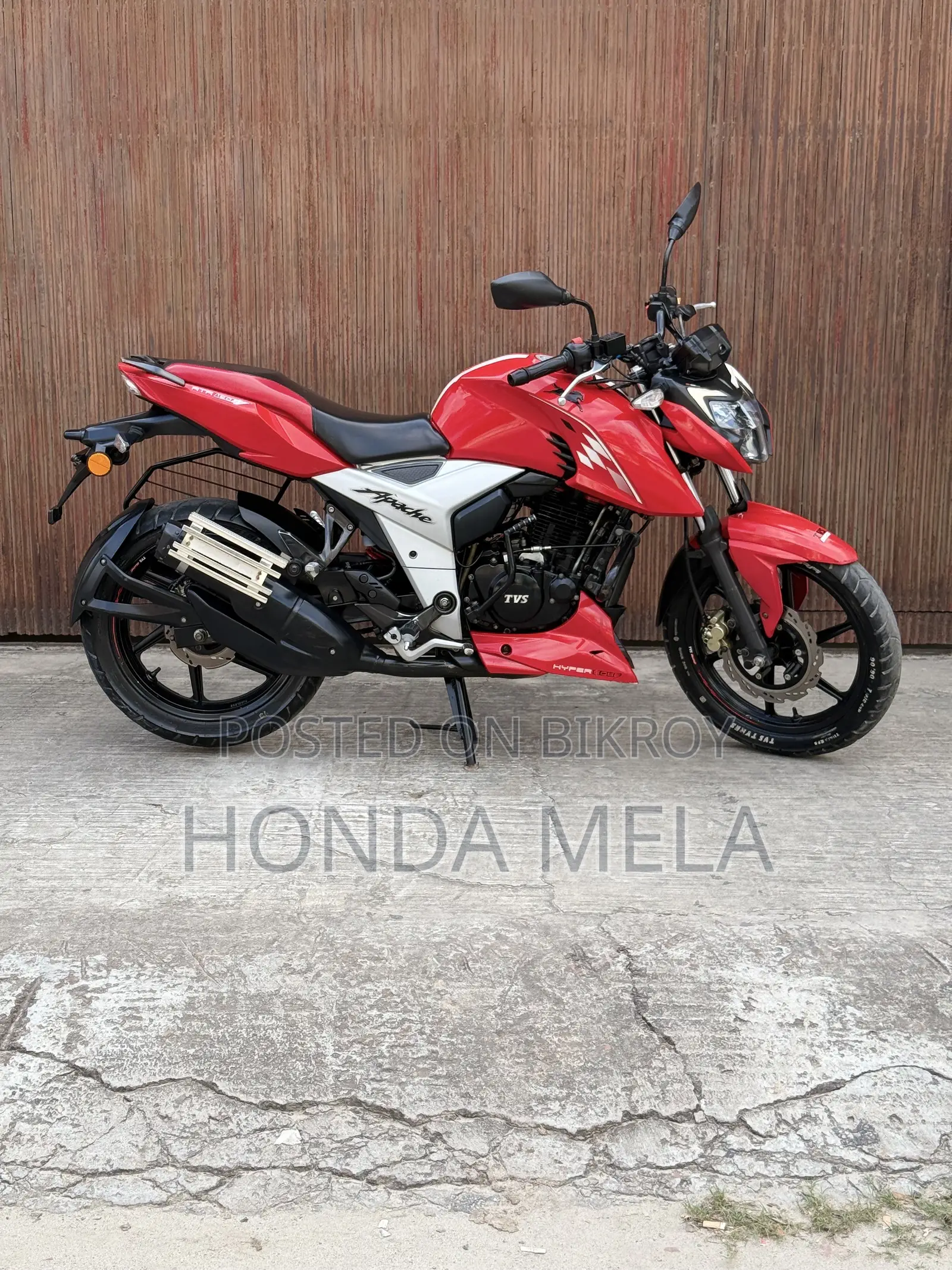 TVS Apache 160 4V 2022 Red