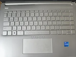Laptop HP 14-dq2031tg 8GB Intel Core i3 SSD 250GB