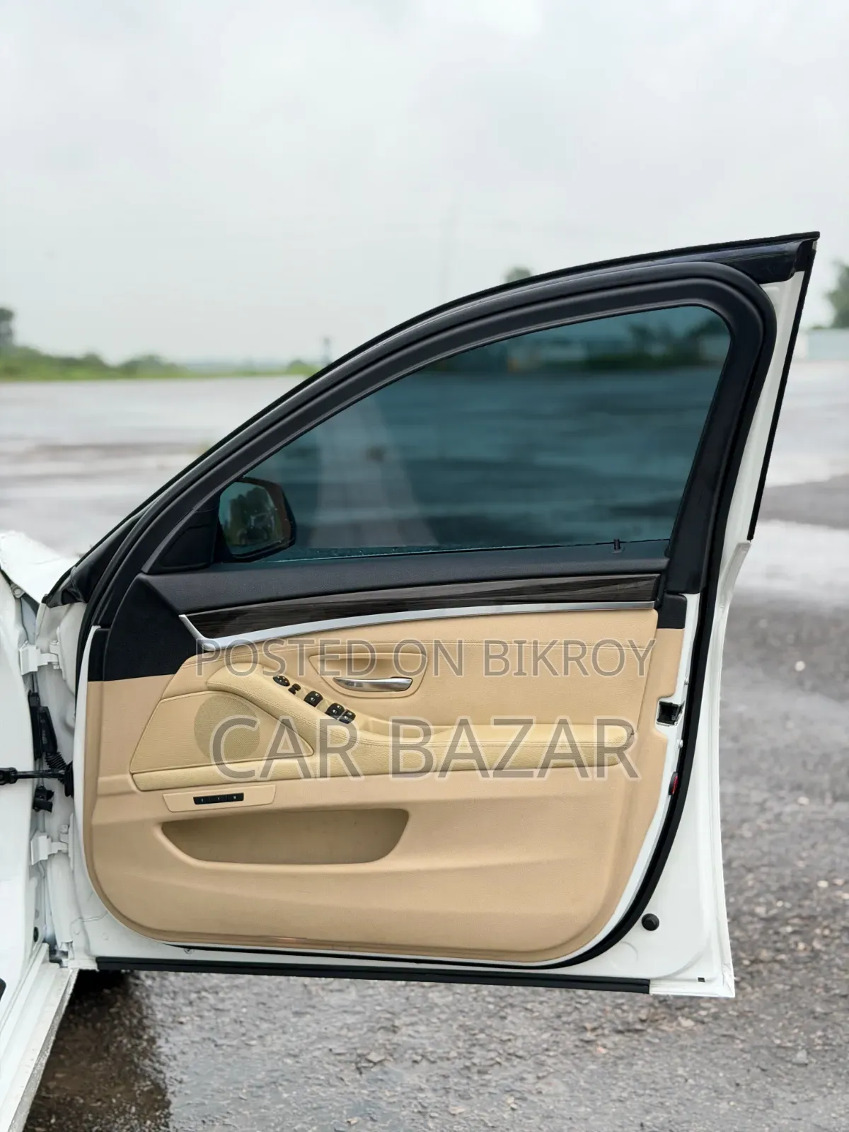 বিএমডব্লিউ ৫২০আই ২০১৪ সাদা