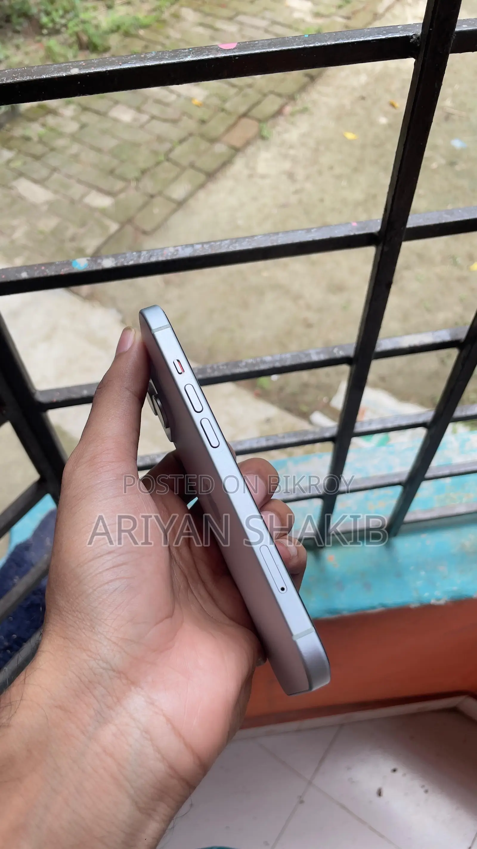 Apple iPhone 15 128 GB White
