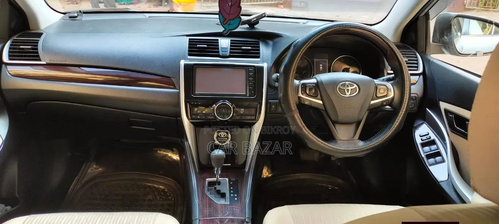 Toyota Premio 1.5 Front-Wheel Drive 2016 Silver