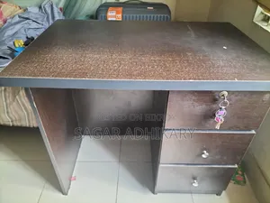 টেবিল বিক্রি
