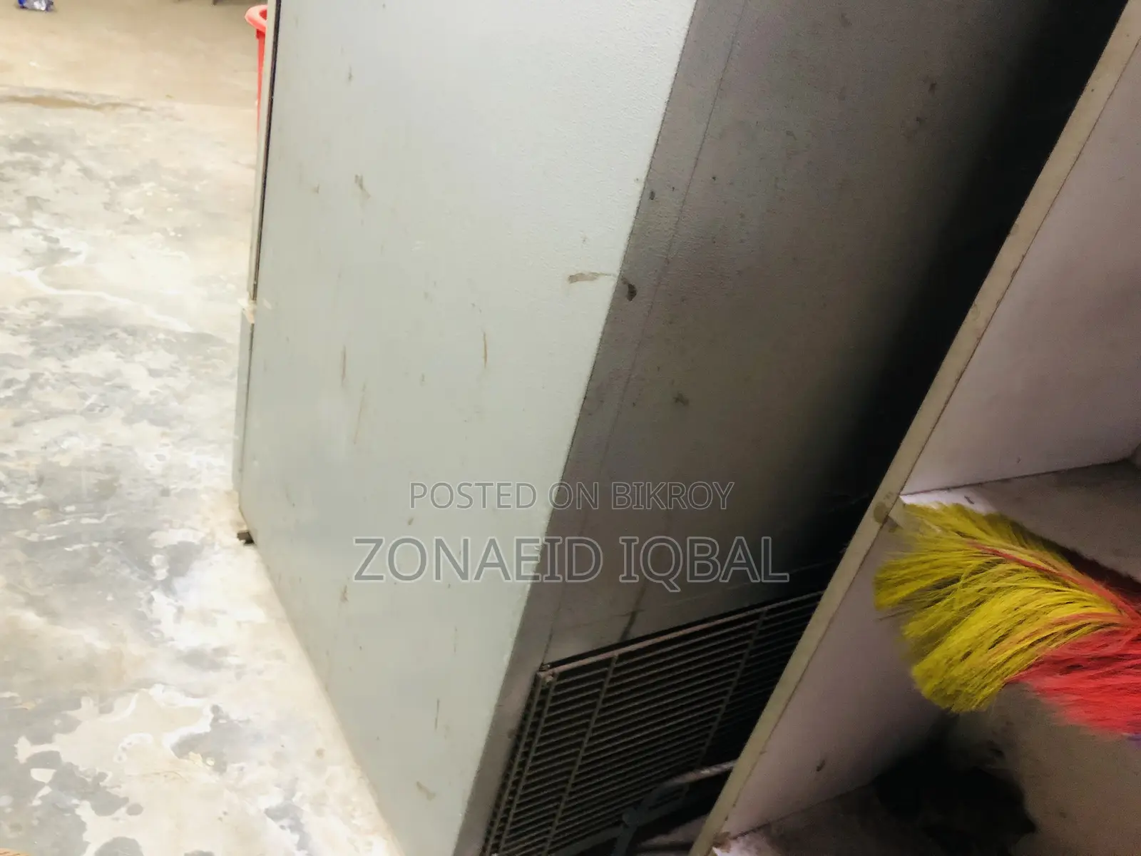 Urgent Sale: ফ্রেশ কন্ডিশন বেভারেজ ফ্রিজ/শোকেস কুলার