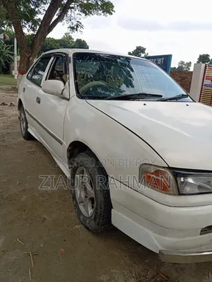 Toyota Corolla 1996 White