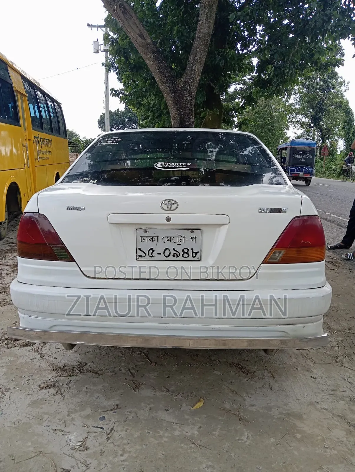 Toyota Corolla 1996 White