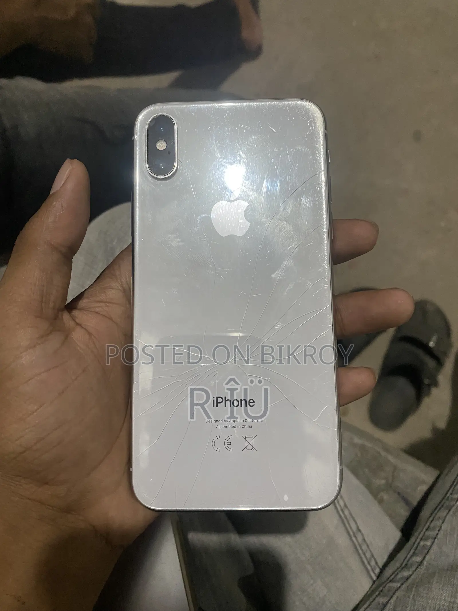 Apple iPhone X 64 GB White
