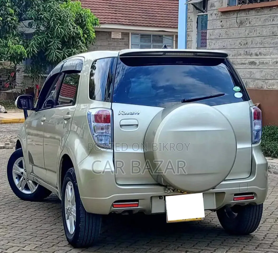 Toyota Rush 1.5 RWD 2011 Gold