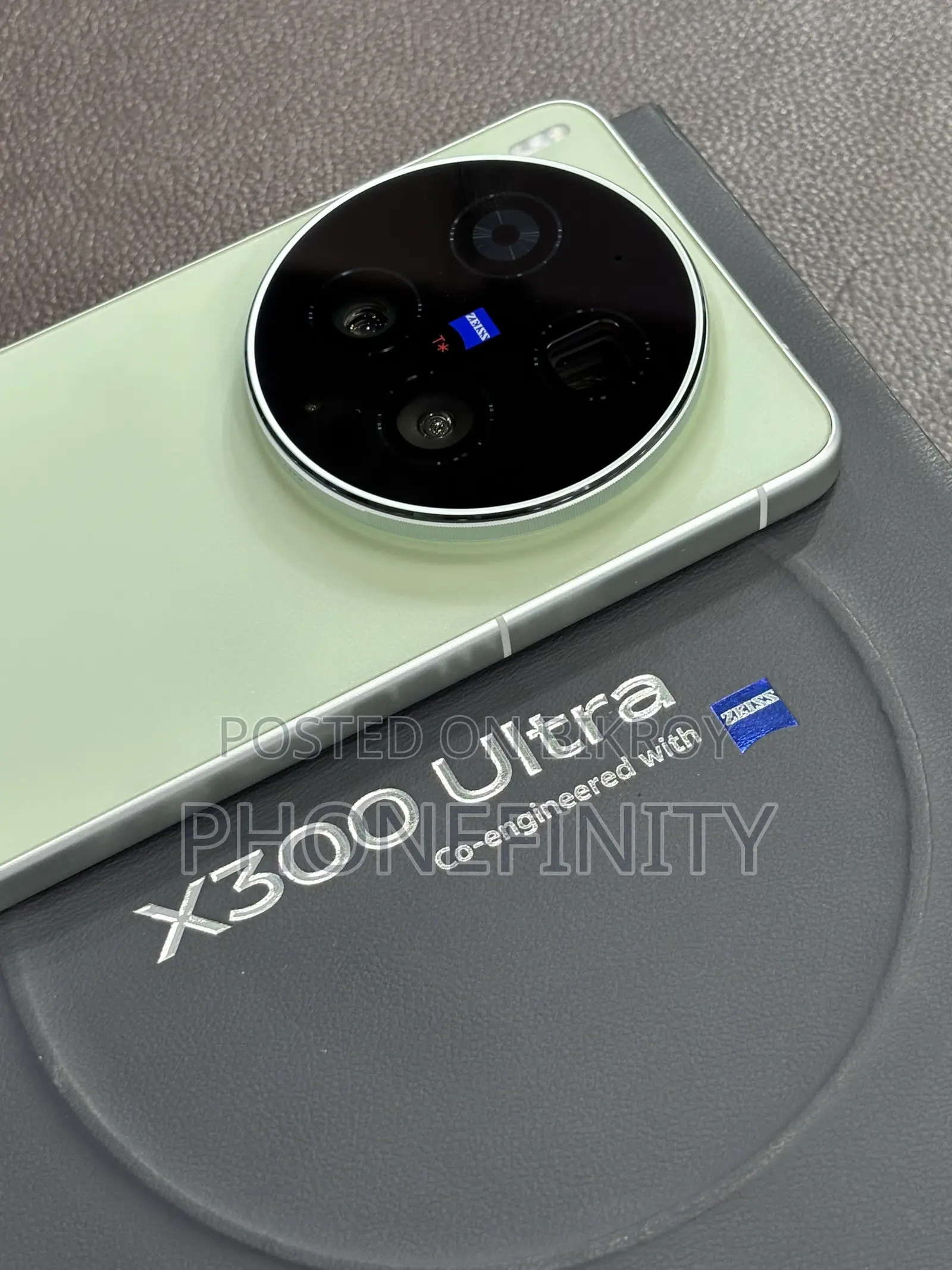 New Vivo X300 Ultra 1 TB Green