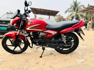 Honda CB 2018 Red