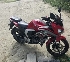 Yamaha Fazer FI V2 2024 Red
