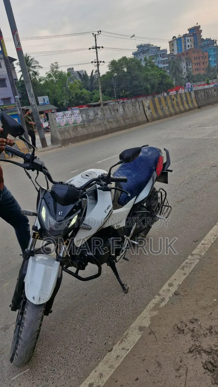 Hero Thriller 160R Refresh 2021 White
