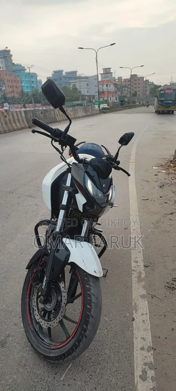 Hero Thriller 160R Refresh 2021 White