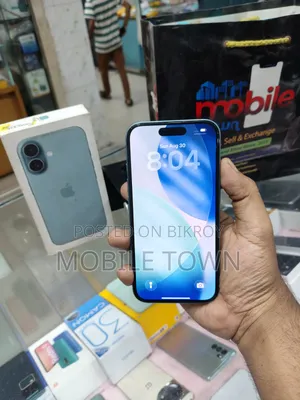 Apple iPhone 16 128 GB Green