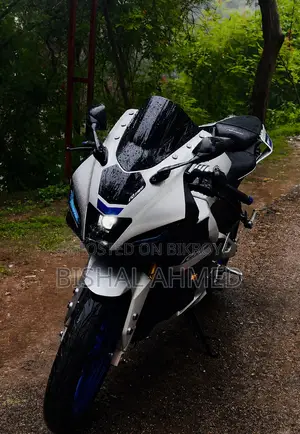 New Yamaha R15M 2024 Silver
