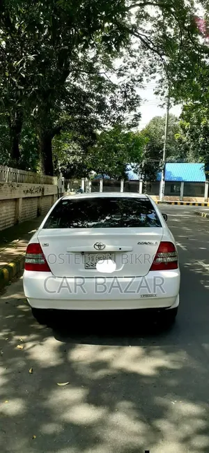 Toyota Corolla Sedan 2004 White