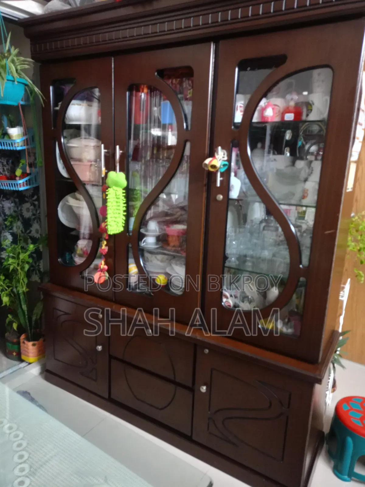 Bed, Almirah, Wardrobe, Dressing Table, Showcase