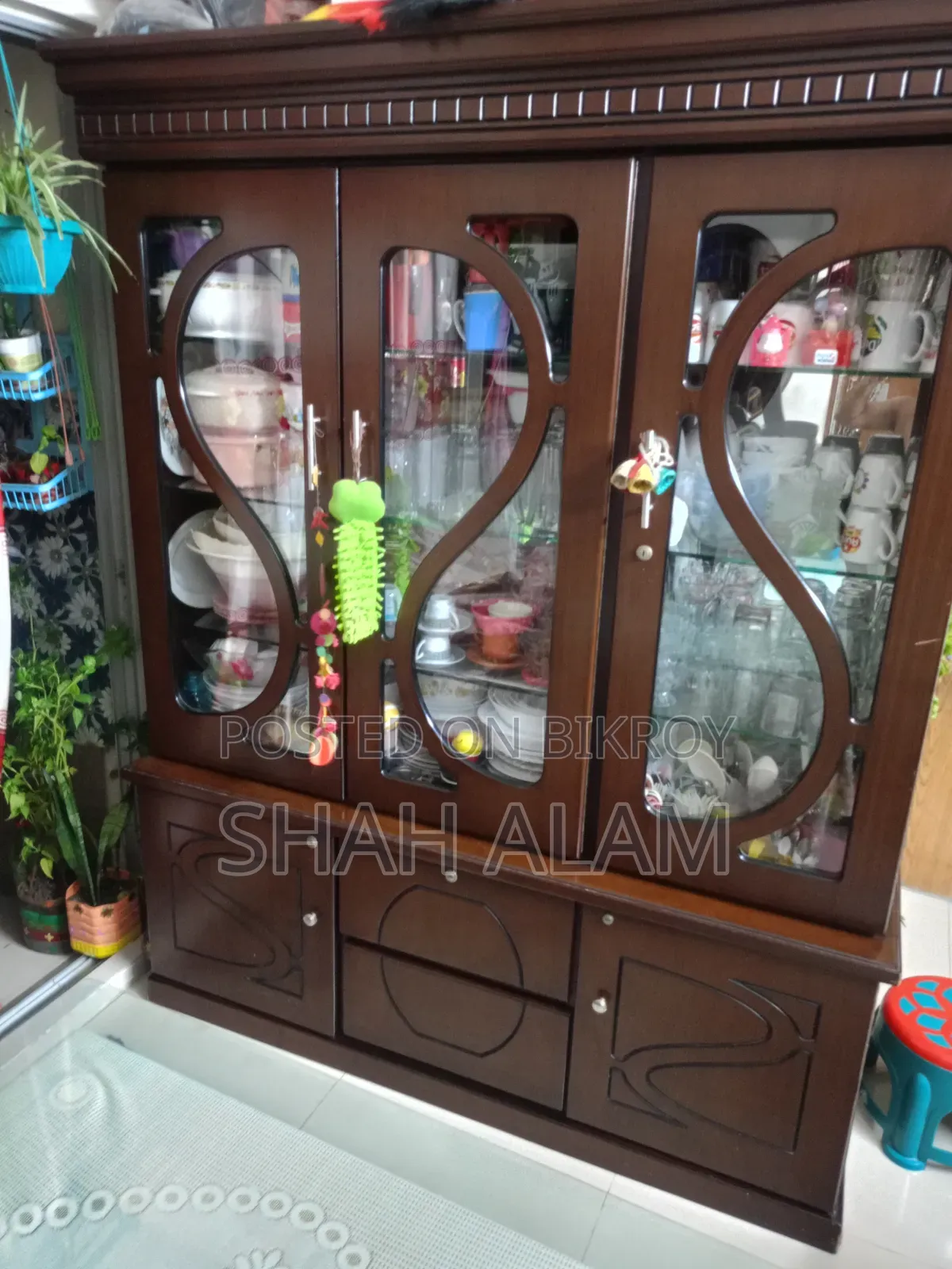 Bed, Almirah, Wardrobe, Dressing Table, Showcase