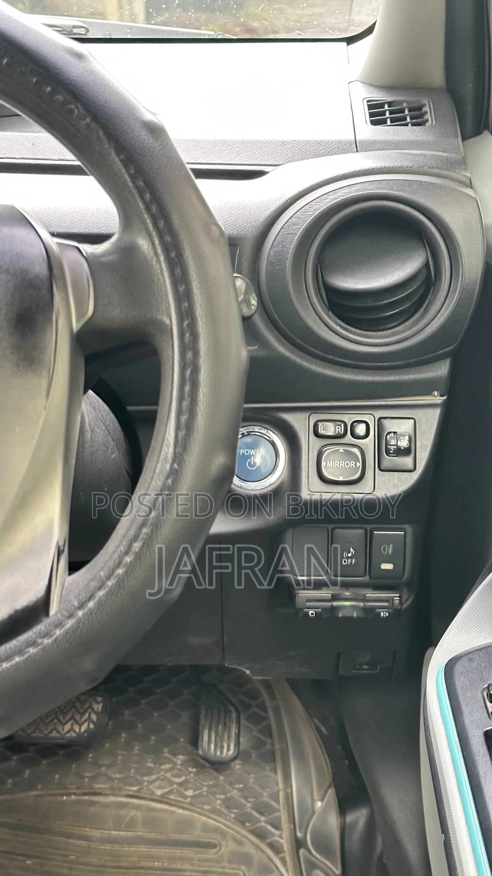 Toyota Aqua 2012 White