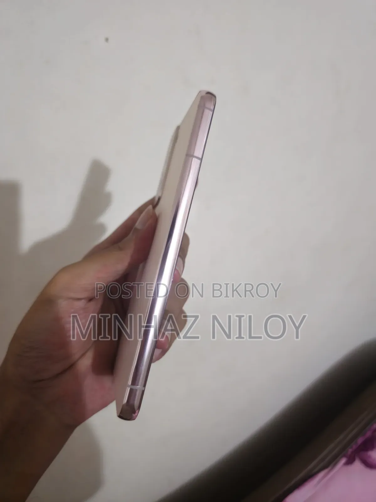 New Samsung Galaxy S22+ 5G 128 GB Rose Gold
