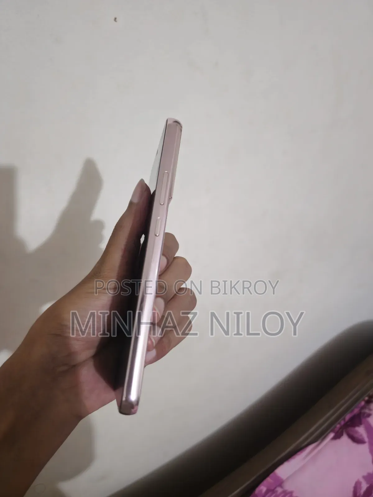 New Samsung Galaxy S22+ 5G 128 GB Rose Gold