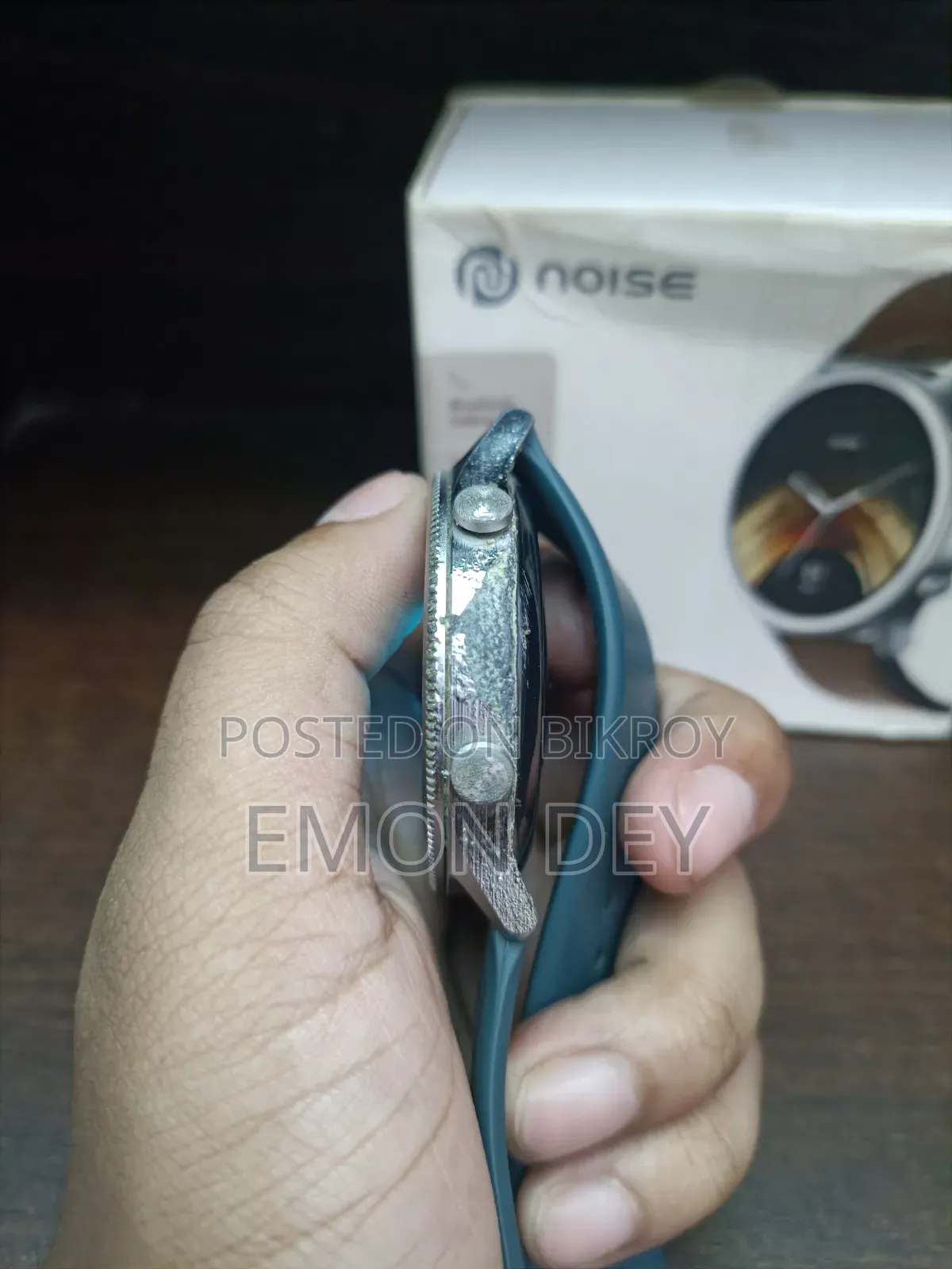 Noise NoiseFit Halo Calling 1.43" AMOLED Smart Watch