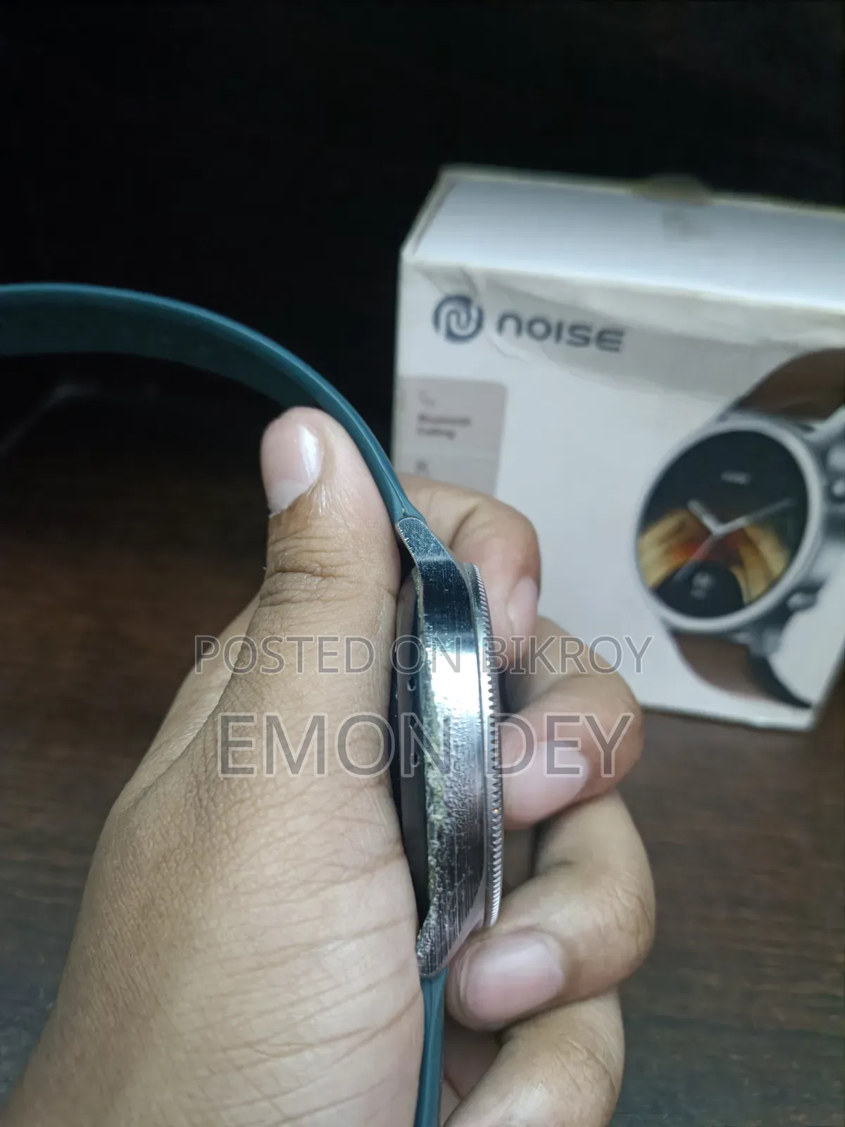 Noise NoiseFit Halo Calling 1.43" AMOLED Smart Watch