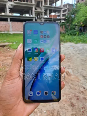 Vivo Y18 128 GB Bronze