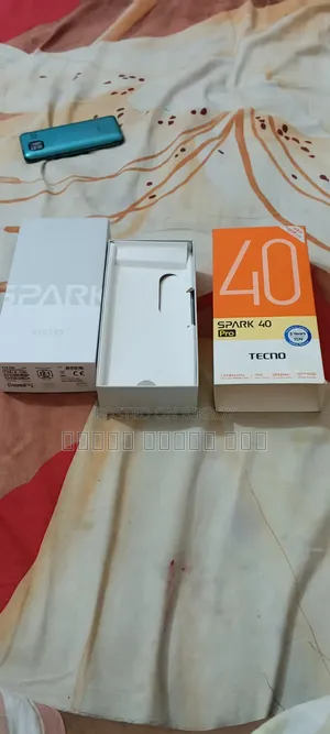 Tecno Spark 40 Pro 128 GB White
