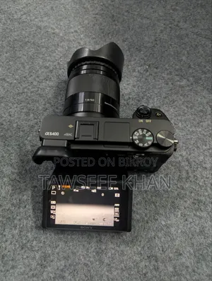 Sony A6400 With 50 Mm F1.8 Prime Lens