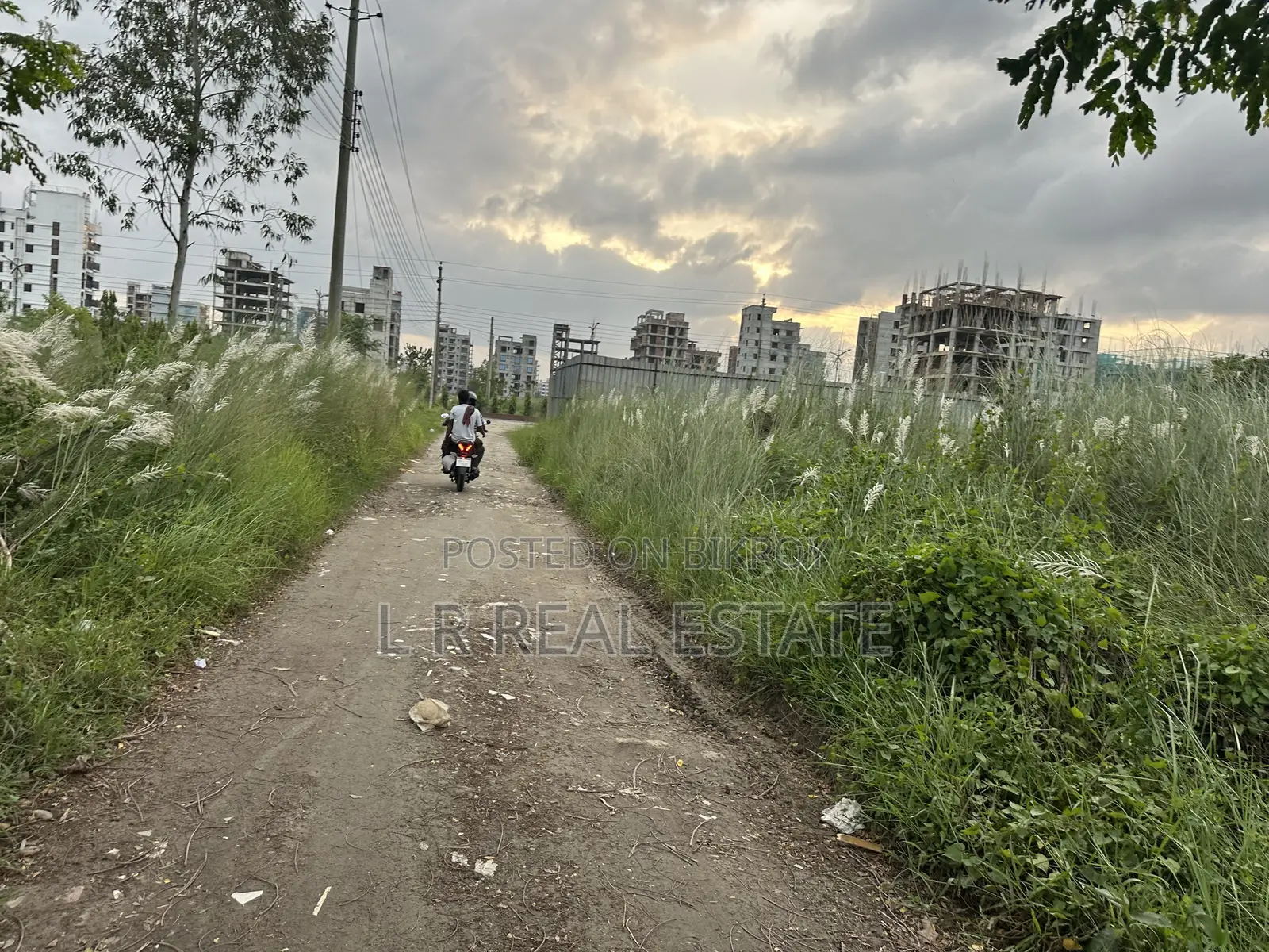 N Block,4 Katha,South Face, Urgent Sell, Bashundhara R/A