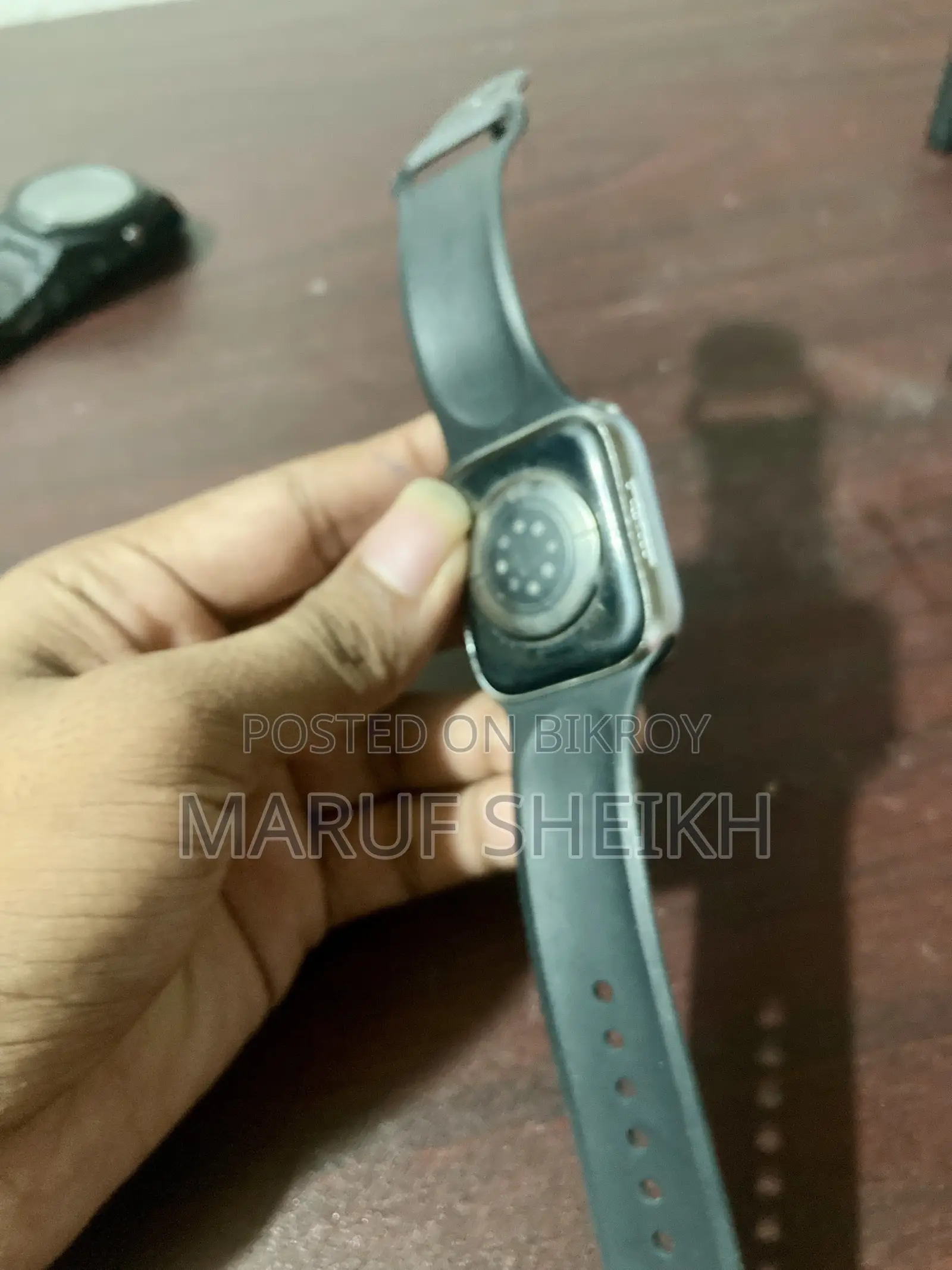 2 Smart Watches