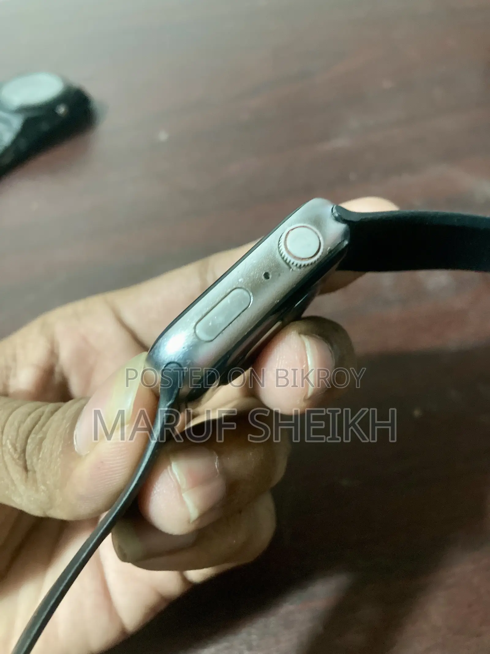 2 Smart Watches
