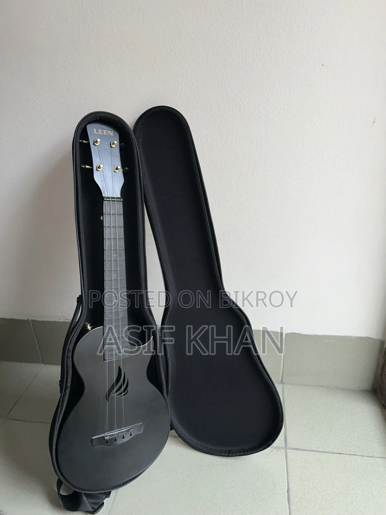 LEEN Ukulele With Hard Case – Imported From Canada – Good Condition