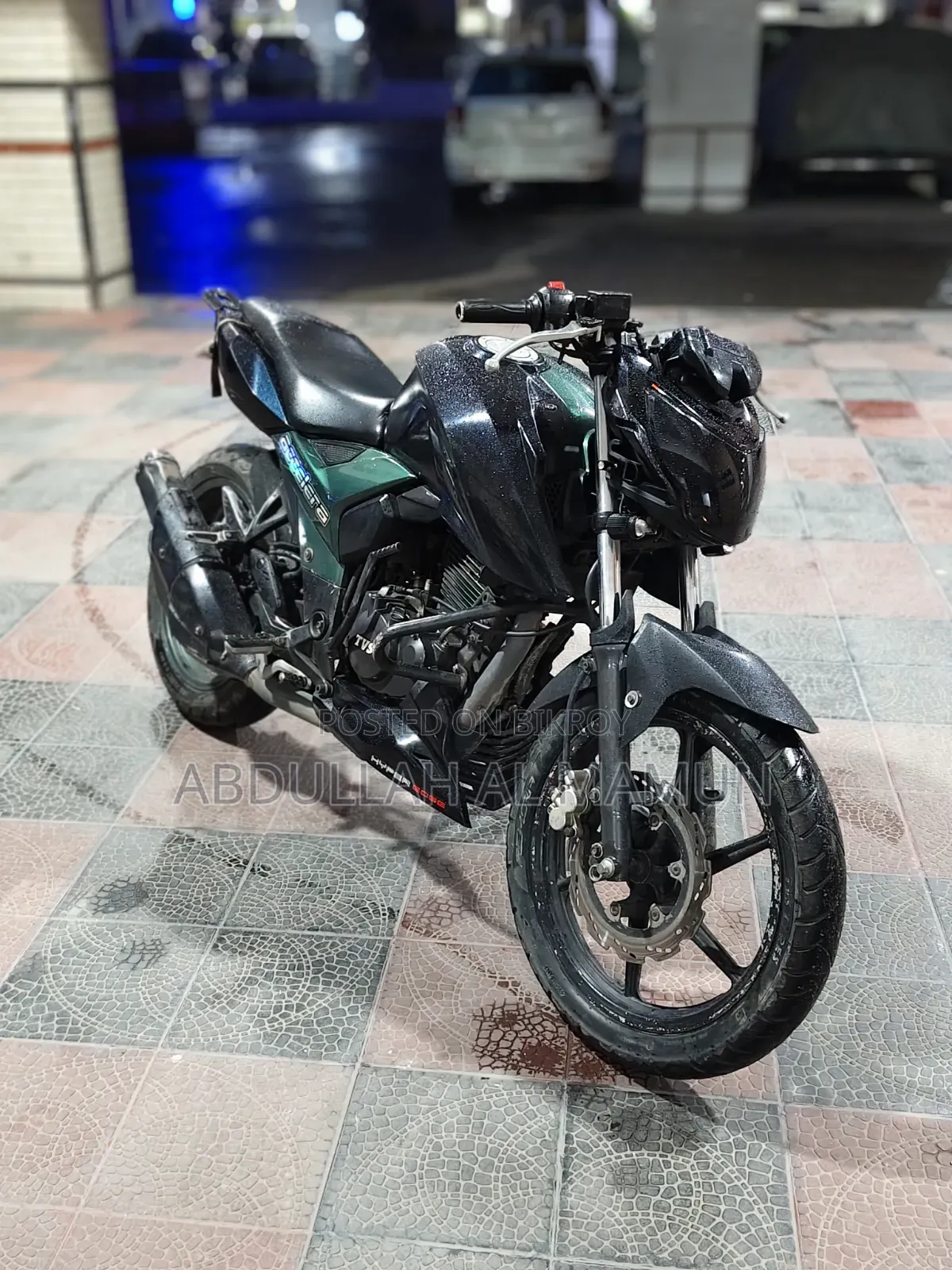 TVS Apache RTR 160 4V 2019 Black