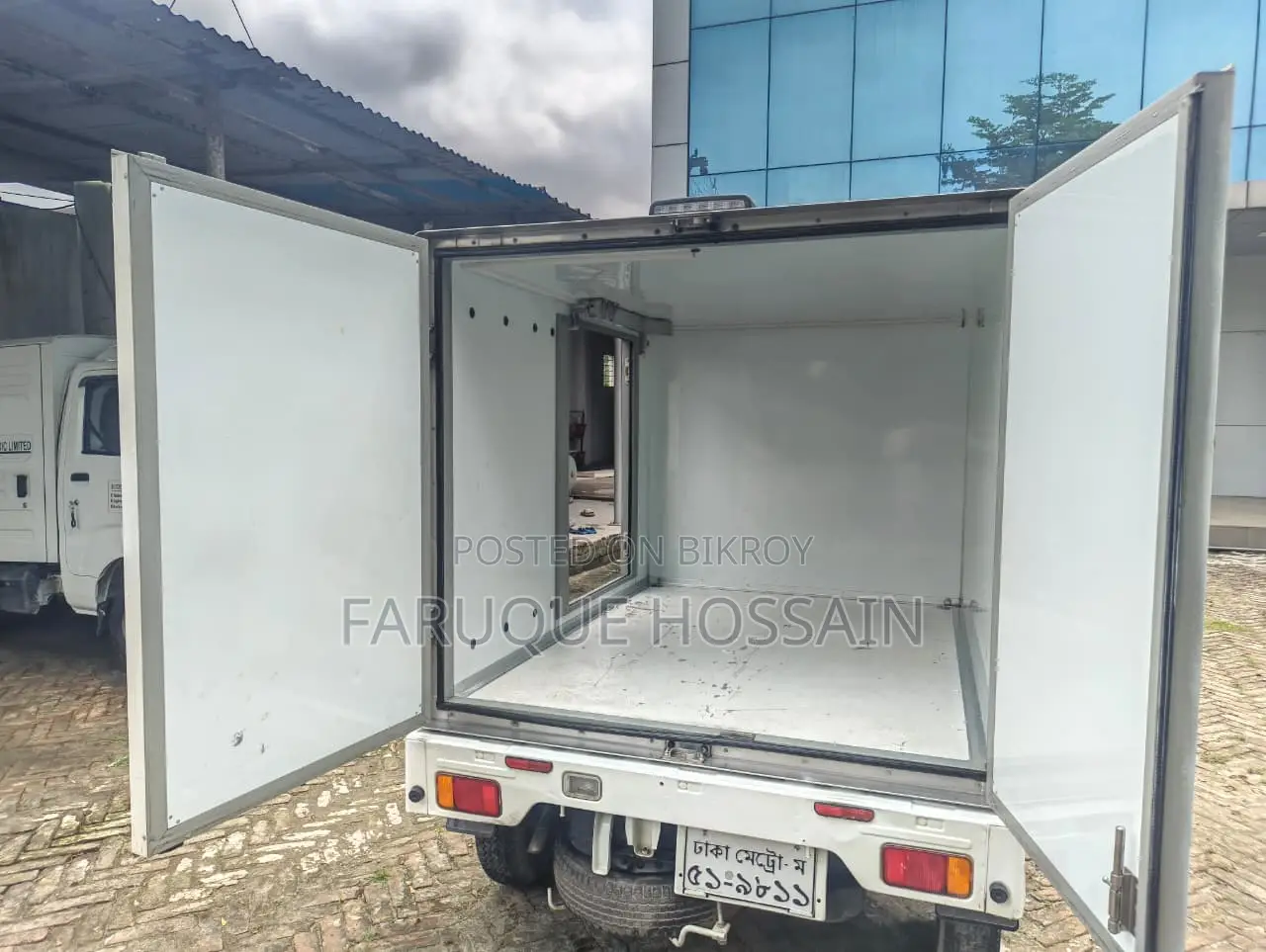 Suzuki Delivery Van– Almost New Condition