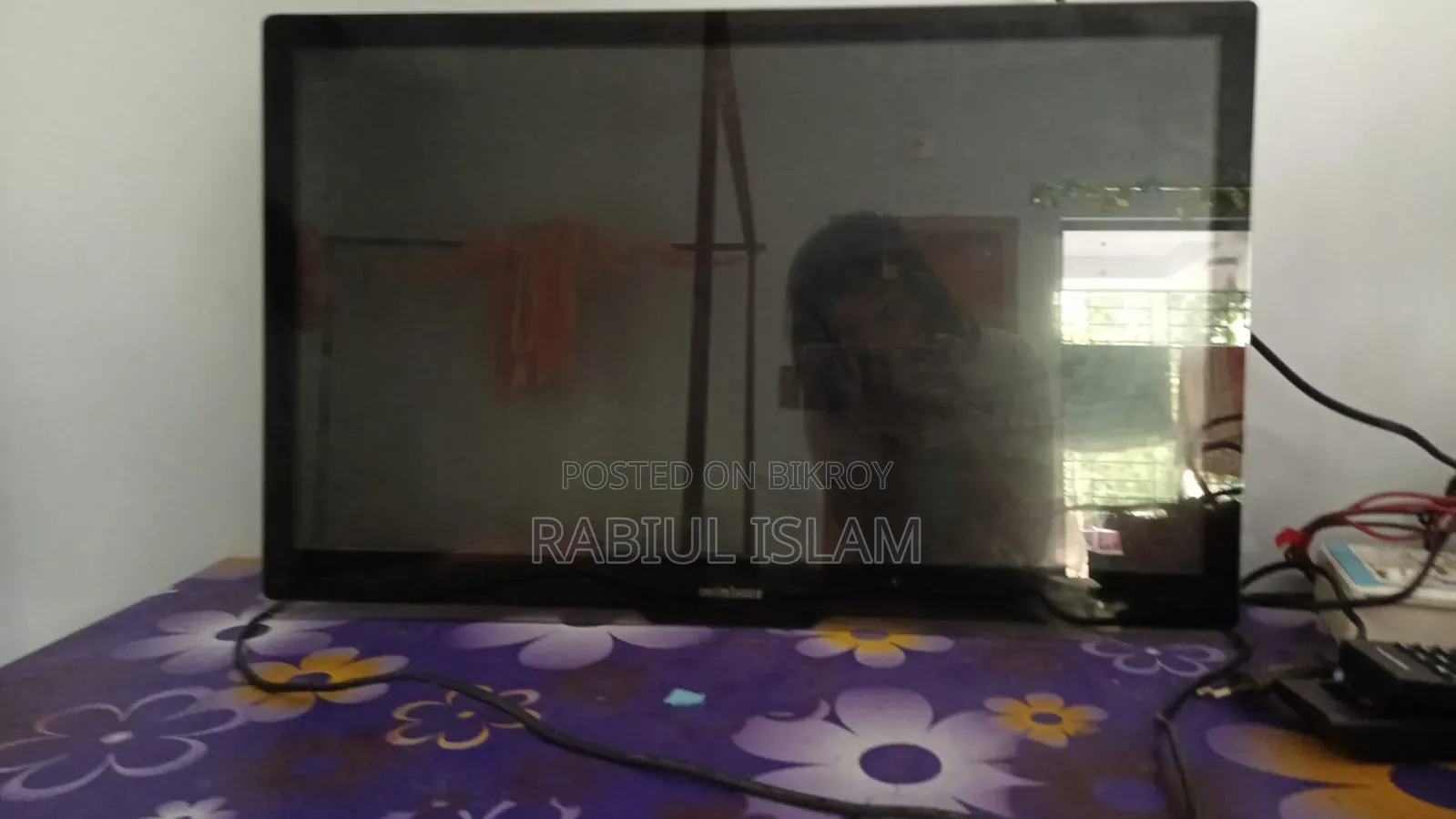 Minister Smart TV 24"