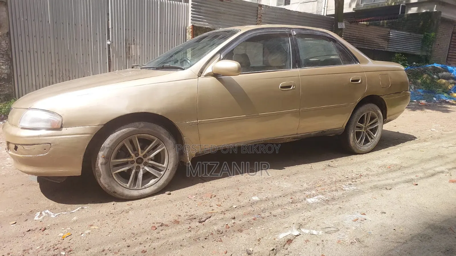 Toyota Carina 1993 Gold