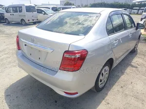 Toyota Axio 2021 Silver