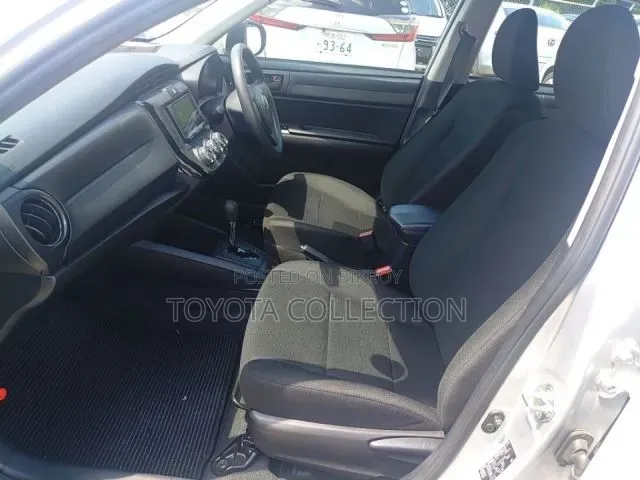 Toyota Axio 2021 Silver