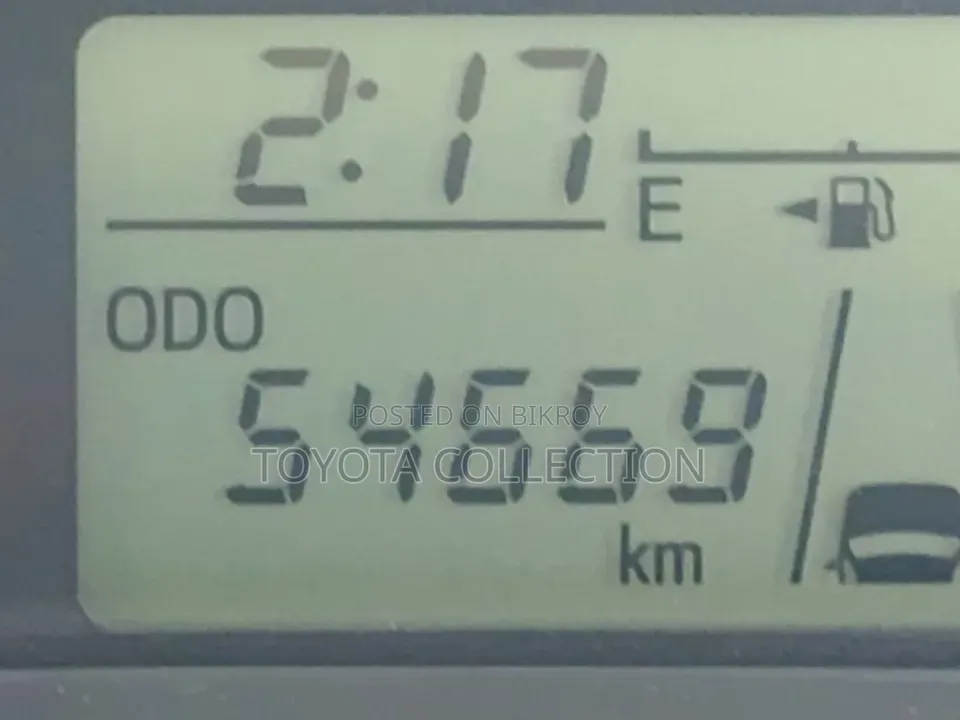 Toyota Axio 2021 Silver