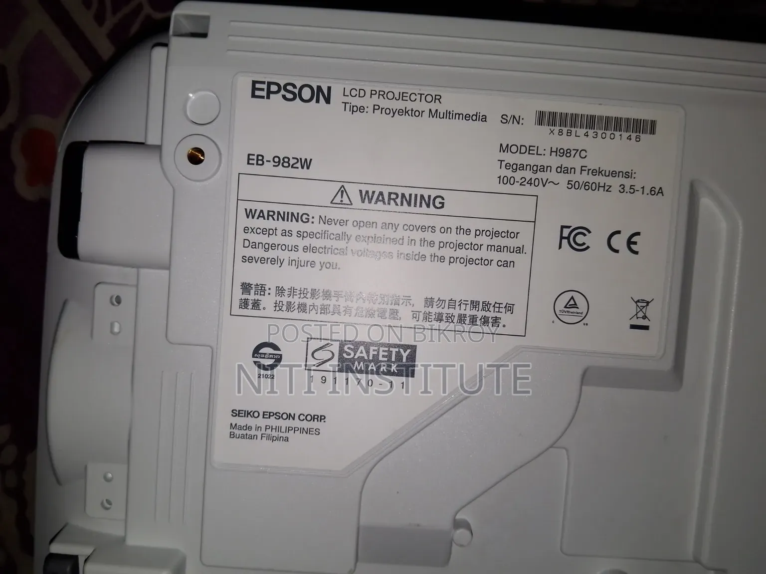 Epson EB-982W 4200 Lumens Lamp Projector