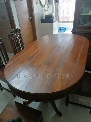 ডাইনিং টেবিল