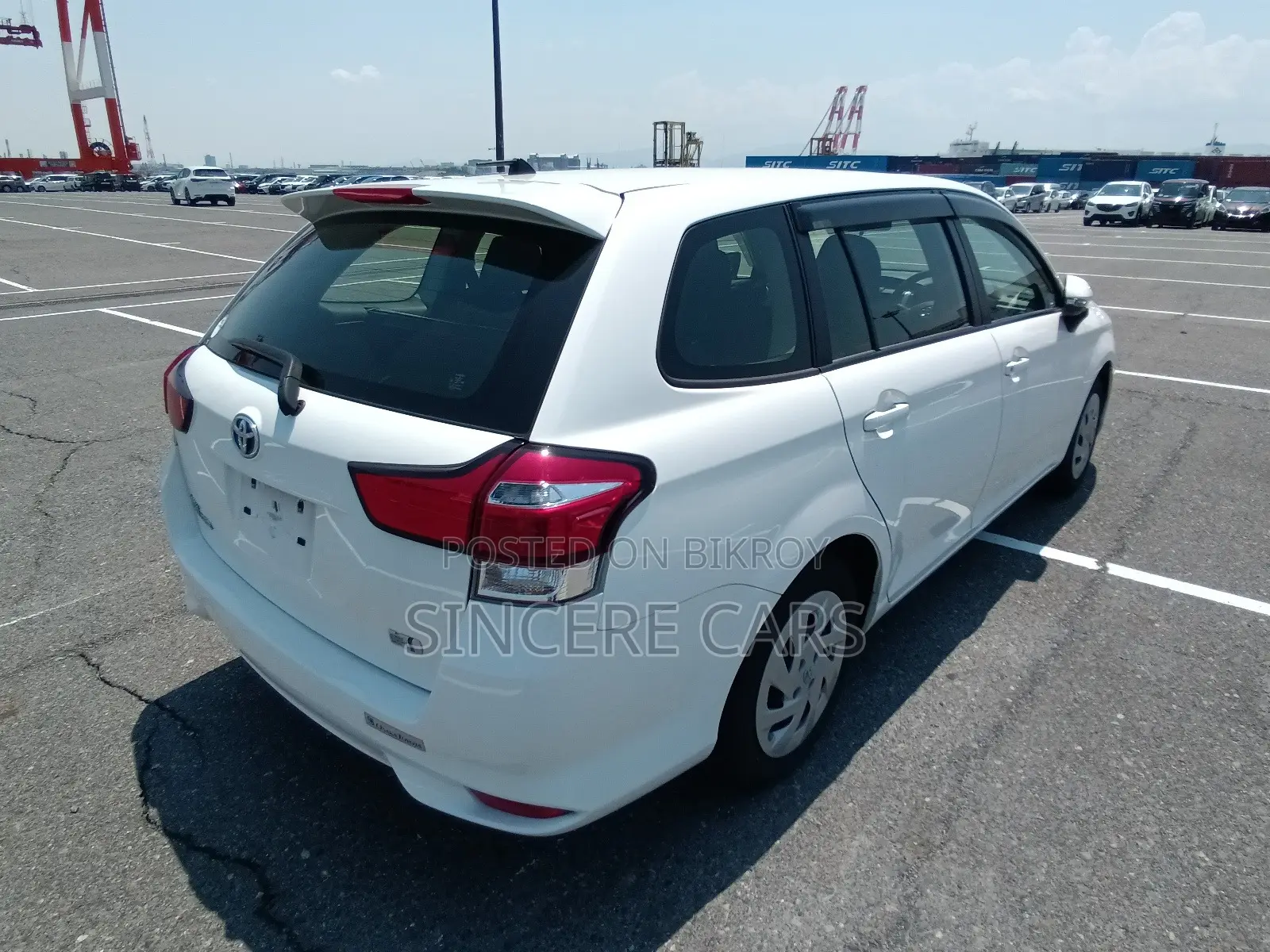Toyota Corolla Fielder 2021 White